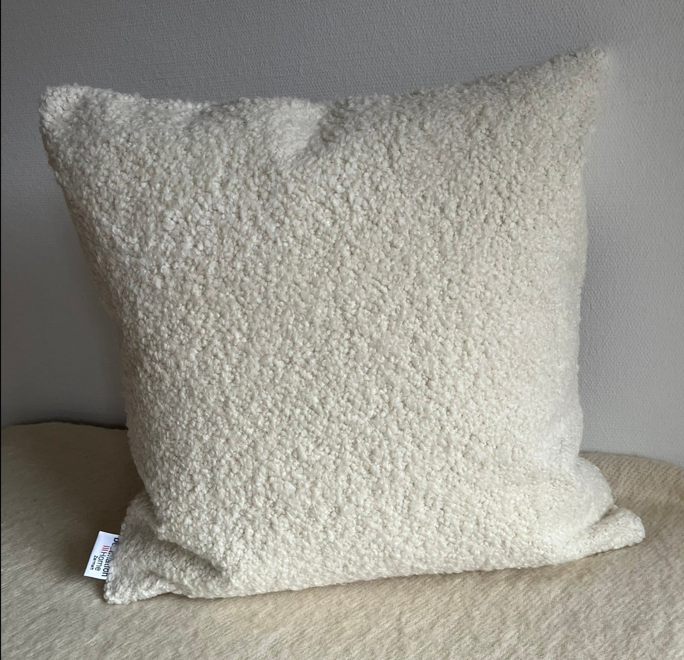 Blacknose sheep cushion cover, three sheep, curly white
