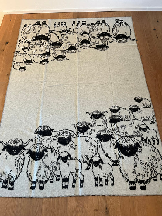Valais Blacknose Sheep Blanket – Soft Merino Souvenir from Zermatt, grey border