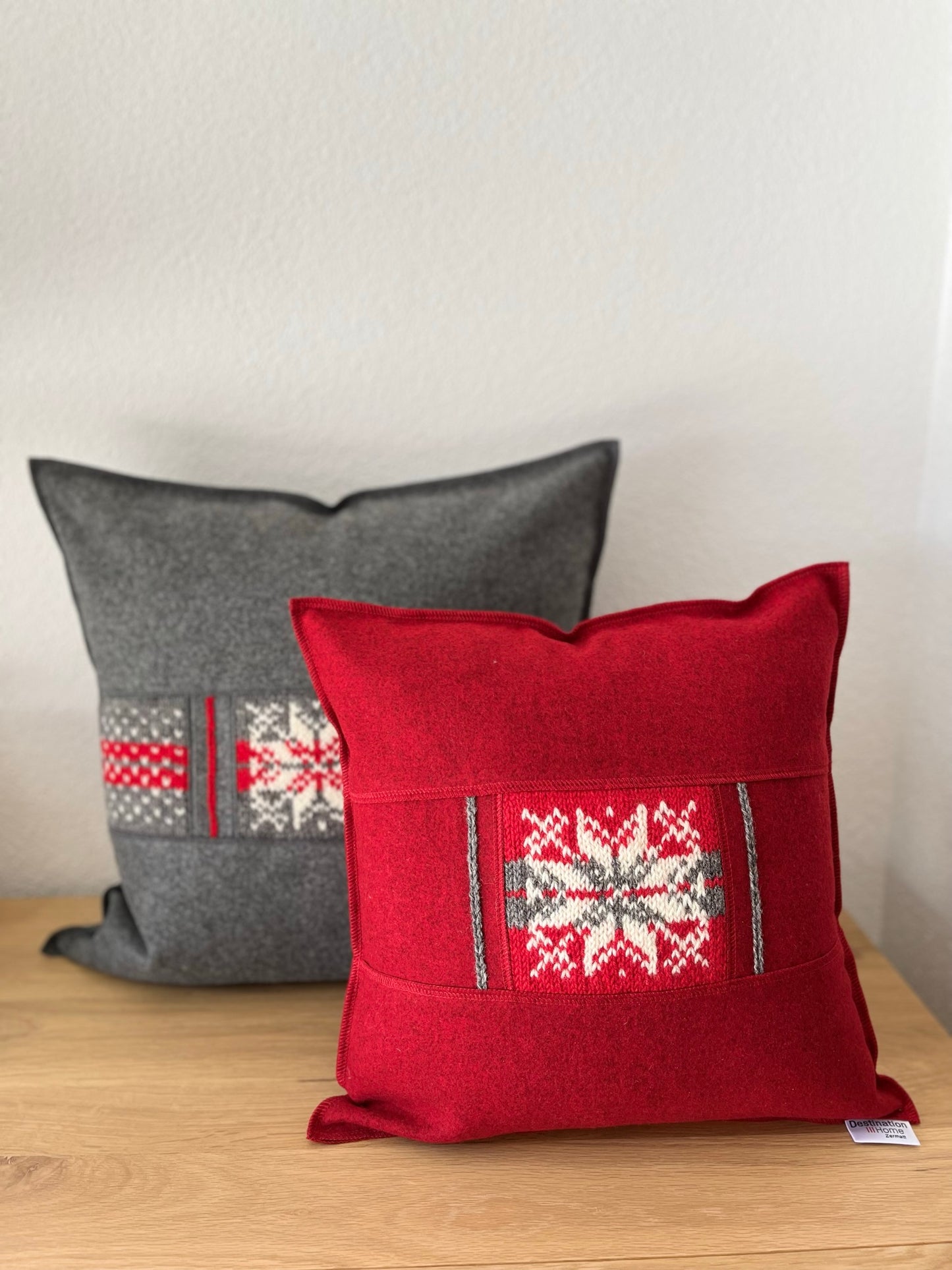 Cushion cover with handknitted details, grey