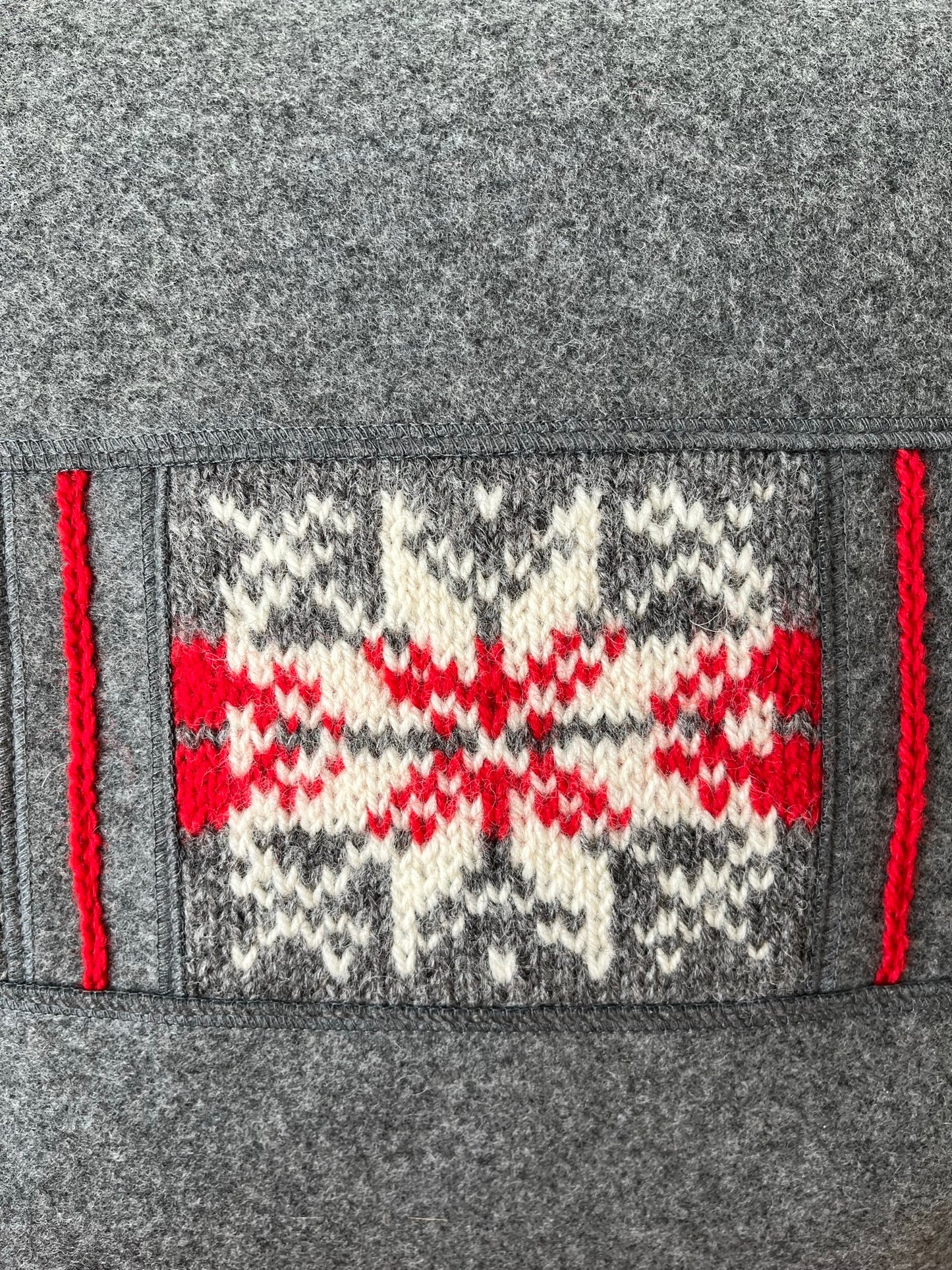 Cushion cover with handknitted details, grey