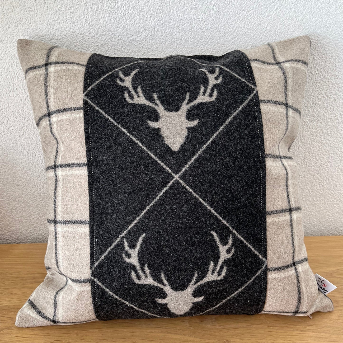 Deer design cushion cover, deer centered, grey/beige